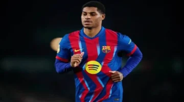 تقرير ناري كاريك يحاول استعادة راشفورد من برشلونة