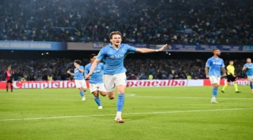 تغيير مفاجئ.. إصابة نجم نابولي تربك الاستعدادات لمباراة روما