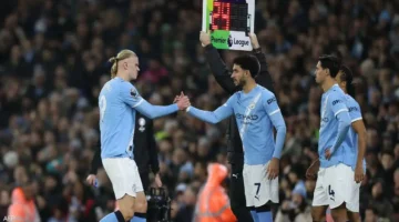 كشف مفاجئ غوارديولا عن سبب استبدال هالاند بمرموش