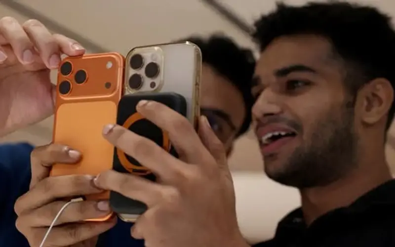 5 هواتف أندرويد تتفوق بطارياتها على آيفون 17 برو