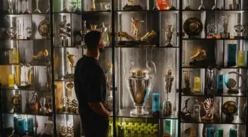 إعلامي عن محمد صلاح : أرقام وبطولات تضاهي تاريخ أندية