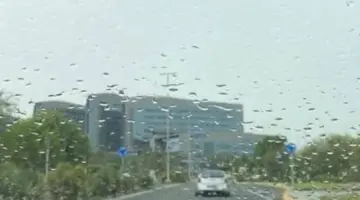 الإمارات.. أمطار متفاوتة ورياح نشطة حتى مطلع إبريل