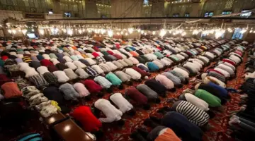 دار الإفتاء تحدد ضوابط أداء الصلاة في المنزل عند هطول الأمطار الغزيرة