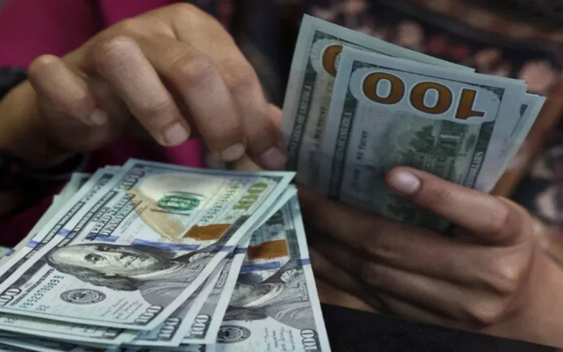 سعر الدولار مقابل الجنيه في البنوك المصرية خلال تعاملات يوم الجمعة 27 مارس