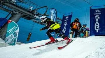 100 طالب وطالبة في منافسات التزلج ضمن دورة دبي المدرسية