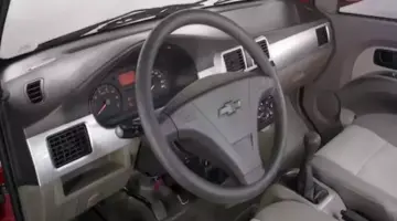 «سيارات أكل العيش» تشتعل بالسوق المصري وشيفرولية N300 تتصدر الموقف