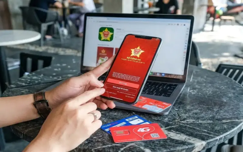 إرشادات حول كيفية إجراء المصادقة البيومترية باستخدام اشتراكات الهاتف المحمول.