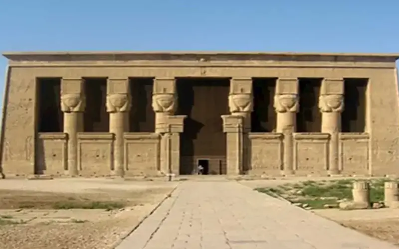 إنجاز ثقافي جديد.. إدراج معبد دندرة ومنازل رشيد ضمن التراث الإسلامي