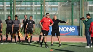 اتحاد الكرة يتجاهل استفسار أوسكار بشأن تجديد عقده لرئاسة لجنة الحكام