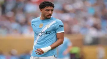 الاهتمام بيتطلب.. خلفية هاتف عمر مرموش تبرز جانبه الرومانسي