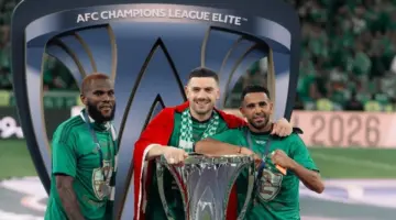 الجماهير تشارك الأهلي فرحة التتويج بدوري أبطال آسيا على كورنيش جدة