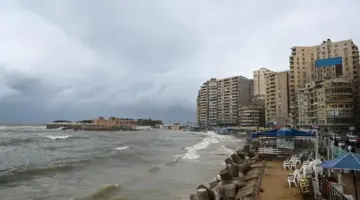 السحب تفرض هيمنتها على السماء.. أمطار تضرب عدة مناطق خلال ساعات.