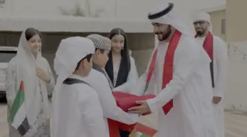 الشارقة للتمكين تنفذ مبادرة وطنية بتوزيع الأعلام على بيوت الأسر