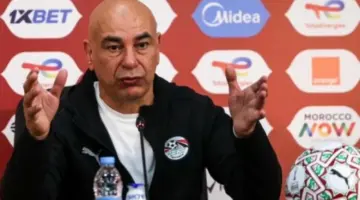 القمة 132 .. حسام حسن يتابع مباراة الأهلي والزمالك في الدوري