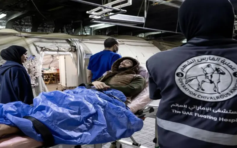 المستشفى الإماراتي العائم بالعريش يستقبل 7 حالات جديدة من قطاع غزة
