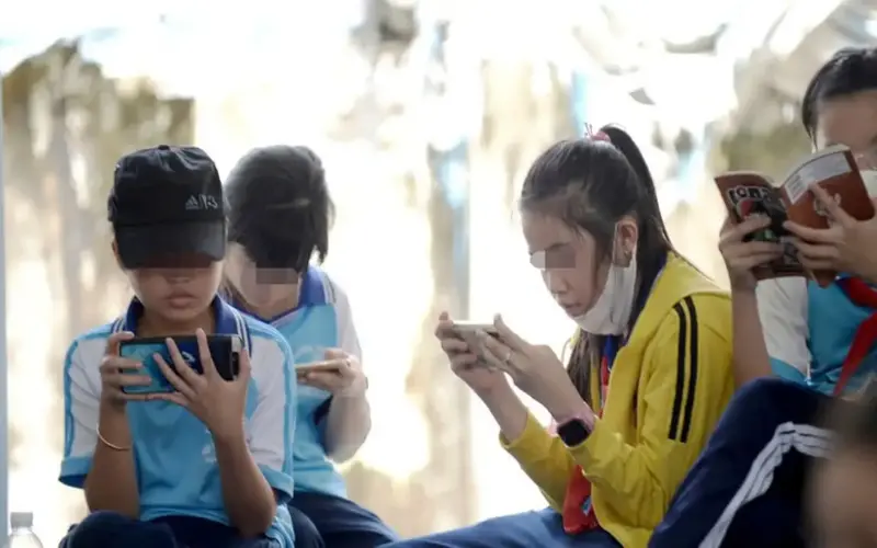 النتائج غير المتوقعة لإدمان الأطفال على الهواتف المحمولة.