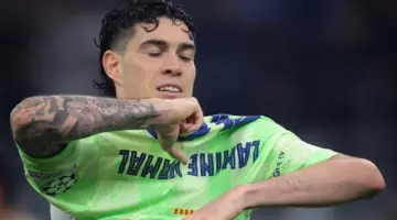 برشلونة يقترب من حسم صفقة باستوني.. اتفاق مبدئي وتجاوب من المدافع الإيطالي