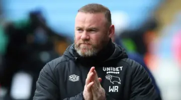 تصريح مفاجئ من أسطورة مانشستر يونايتد بشأن بطل البريميرليج