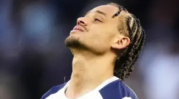 توتنهام يعلن إصابة سيمونز بالرباط الصليبي وغيابه عن كأس العالم 2026