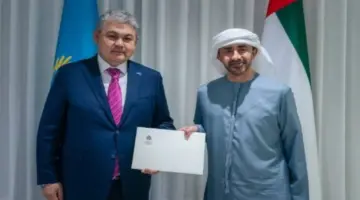 رئيس الدولة يتلقى رسالة خطية من رئيس كازاخستان تسلمها عبد الله بن زايد