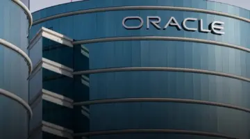 سقوط شظايا على واجهة مبنى شركة “أوراكل” بدبي