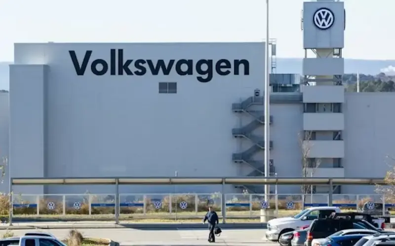 سكان الصين وأمريكا يتسببون في فقدان فولكس فاجن 4% من مبيعاتها بـ2026