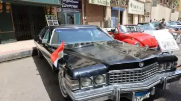 سيارة السادات تثير جدلاً بعد ظهورها وسط القاهرة قبل أيام.. ماذا نعرف