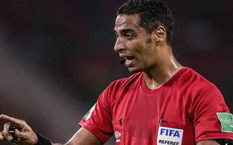 شوبير: أمين عمر لن يُدير مباراة الزمالك وبيراميدز