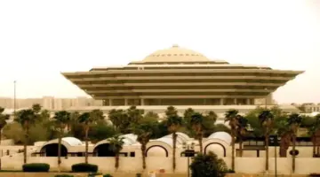 صحيفة المرصد – تنفيذ القتل تعزيرًا في يمني اغتصب امرأة بالإكراه وصور النساء لابتزازهن وإقامة علاقة محرمة معهن في مكة