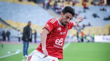 طاهر محمد طاهر يحرز الهدف الثاني للأهلي في مرمى سموحة بالدوري