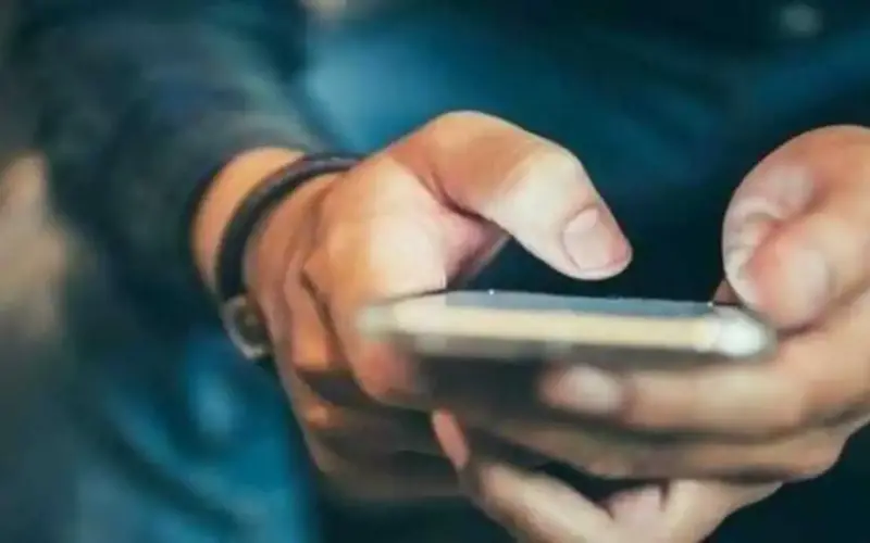 طريقة تعديل الساعة يدويا على هاتفك بسهولة