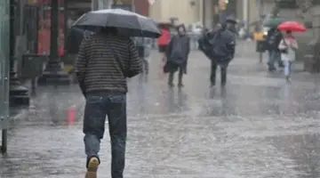 عاجل.. الأمطار متواصلة.. الأرصاد تحذر من حالة الطقس خلال ساعات الليل