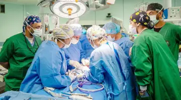 في عملية عاجلة.. فصل توأمتين سعوديتين ملتصقتين – صحافة السعودية