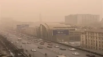 لماذا نشعر بحرارة نهارًا وبرودة ليلًا؟.. الأرصاد توضح سبب تباين حالة الطقس