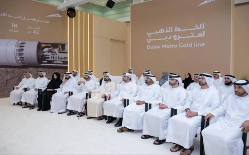 محمد بن راشد يعلن تدشين الخط الذهبي لمترو دبي