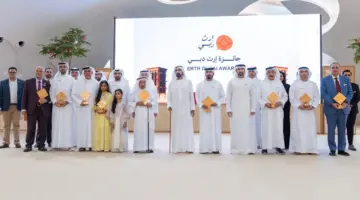 محمد بن راشد يكرّم الفائزين بجائزة إرث دبي