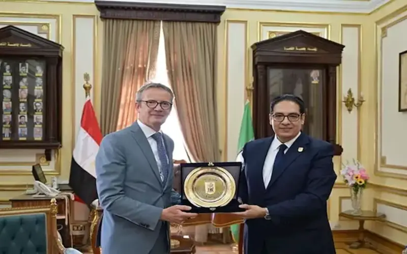 مشروعات ملموسة.. ماذا دار في لقاء رئيسي جامعتي القاهرة وليدن الهولندية؟