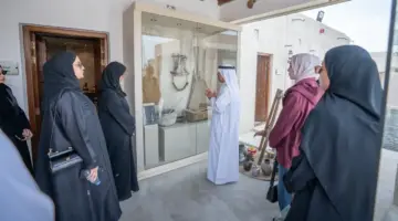 معهد الشارقة للتراث ينظم زيارة ميدانية لطلبة الماجستير في كلباء