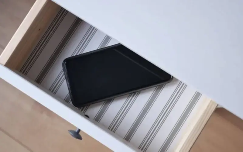 هاتفك القديم في الدرج.. قنبلة موقوتة بين يديك