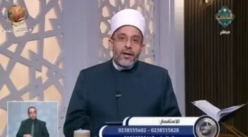 هل قراءة القرآن من الهاتف تعطي أجرًا أكثر من المصحف؟.. أمين الفتوى يجيب
