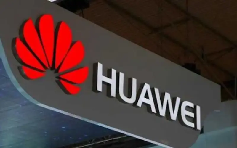 هواوي تطرح هاتف «بيورا إكس ماكس» الجديد القابل للطي