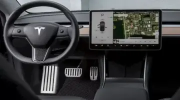 هولندا أول دولة أوروبية تعتمد نظام تسلا للقيادة الذاتية المتقدمة