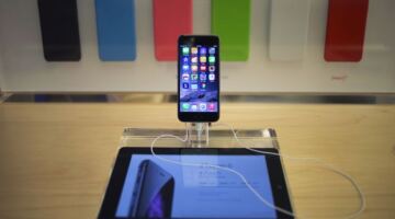 آبل تستعد لإطلاق تطبيق كاميرا قابل للتخصيص في تحديث iOS 27 بواسطة Investing.com