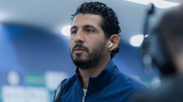 أحمد حجازي يقترب من الرحيل عن نيوم السعودي نهاية الموسم
                                                
                                                
                                                    25/05/2026 12:59 م
                                                
                                                
                                                    كشفت الناقدة الرياضية ريهام حمدي، عبر صفحتها على موقع التواصل الاجتماعي “فيسبوك”، أن المدافع الدولي المصري أحمد حجازي يقترب من الرحيل عن صفوف نادي نيوم السعودي بنهاية الموسم الحالي.