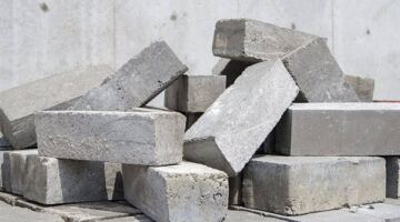أسعار الطوب الأسمنتي في سوق مواد البناء اليوم الأربعاء