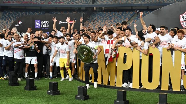أسعدتونا.. مراد مكرم يشكر الزمالك بعد التتويج ببطولة الدوري
                                                
                                                
                                                    21/05/2026 09:14 م
                                                
                                                
                                                    أشاد الفنان مراد مكرم، بأداء نادي الزمالك بعد التتويج ببطولة الدوري المصري الممتاز…