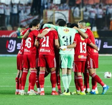 أمير هشام: الأهلي تواصل مع الألماني شميدت لتولي قيادة الفريق
                                                
                                                
                                                    14/05/2026 05:00 ص
                                                
                                                
                                                    أكد الإعلامي أمير هشام، أن النادي الأهلي يسعى للتعاقد مع مدير فني أجنبي قوي خلال المرحلة المقبلة، وتم التواصل مع المدرب الألماني روجر شميدت، وتم استطلاع موقفه ومدى رغبته في التواجد على قيادة الفريق ال