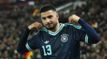 أونداف يمدد عقده مع شتوتجارت حتى عام 2029
                                                
                                                
                                                    30/05/2026 11:11 م
                                                
                                                
                                                    توصل المهاجم الألماني دينيز أونداف إلى اتفاق مع نادي شتوتجارت لتمديد عقده حتى عام 2029، وفقاً لما أورده موقع "تريبونا" في نسخته بالفرنسية.