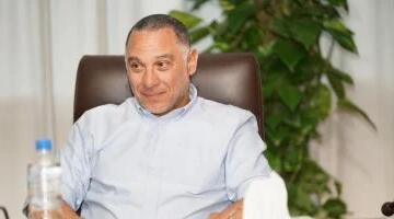 أيمن الشريعى لـ اليوم السابع: أقطاى لم يوقع للأهلى وعقده مستمر مع إنبى 4 مواسم