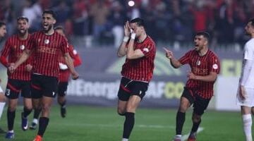 اتحاد العاصمة يتوج بلقب الكونفدرالية بعد الفوز على الزمالك 8 – 7 بركلات الترجيح.. صور
